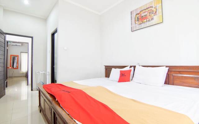 RedDoorz Plus near Ubung Terminal Denpasar