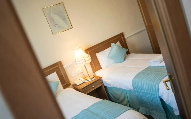 Bridge House Hotel