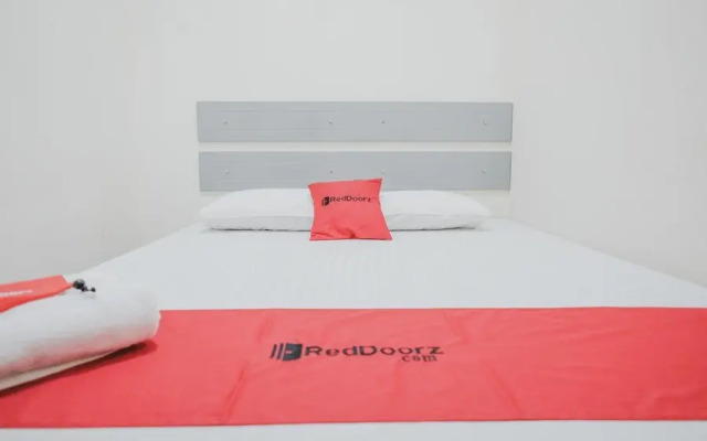 RedDoorz near CBD Ciledug