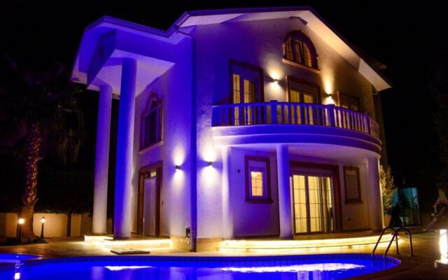 Villa Love