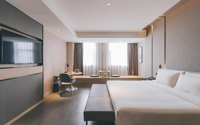 Atour Hotel (Jiangyin Binjiang Middle Road Sports Center)