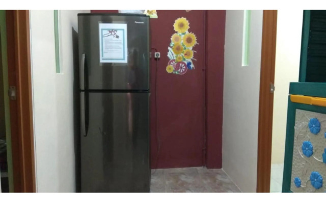 Eiffel Residence Petojo - Female Only