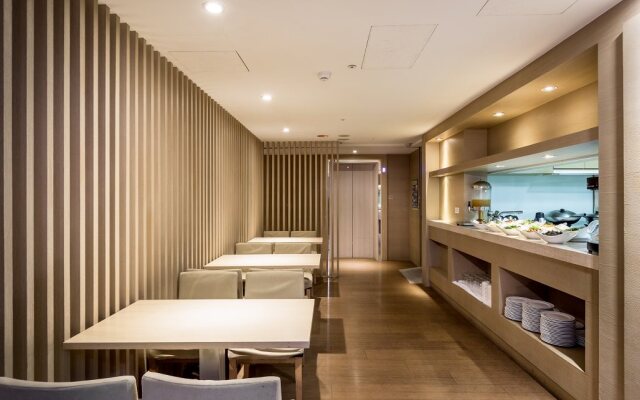 We Meet Taipei Hotel