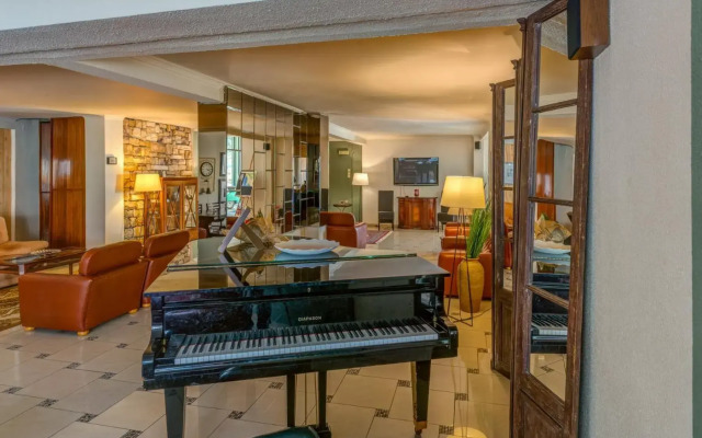Alexios Inn Hotel