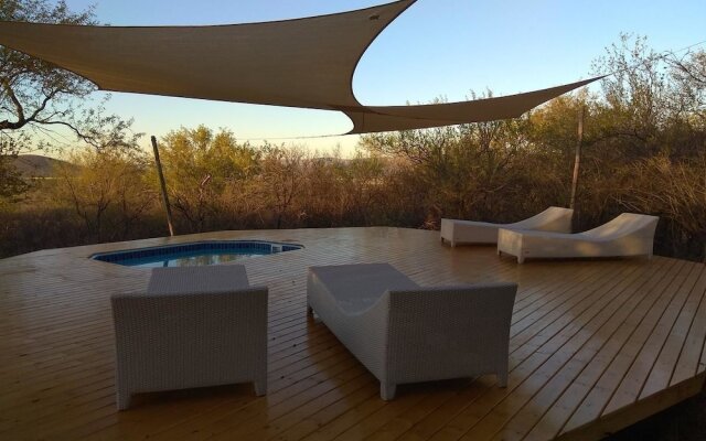 Thulani Game Lodge And Eco Estate