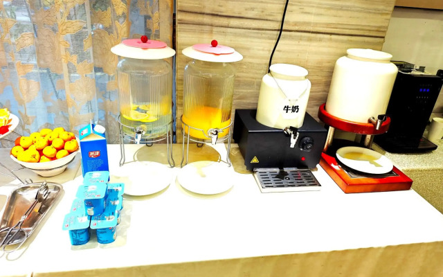 Guangzhou Mingyue Hotel