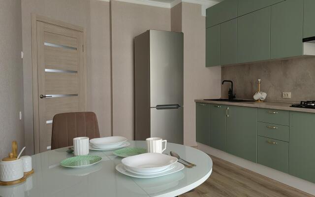 Апартаменты на проспекте Российский 13