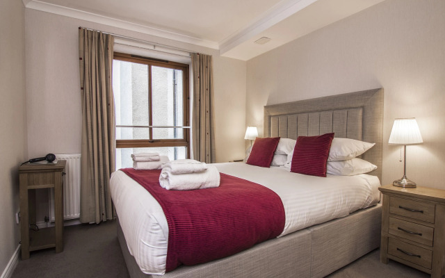 The Knight Residence Apartments by Mansley