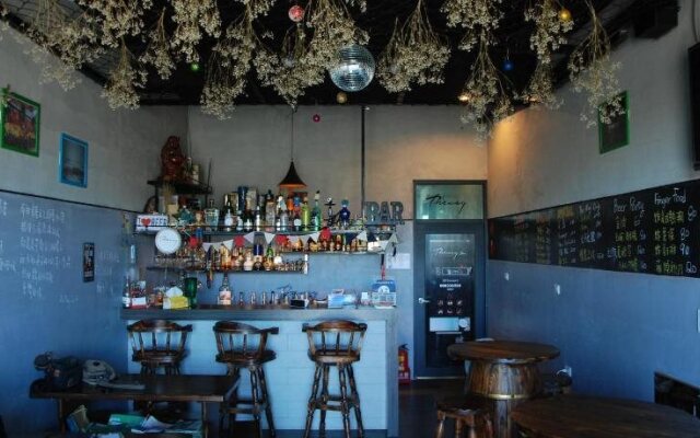 The Way Hostel & Bar
