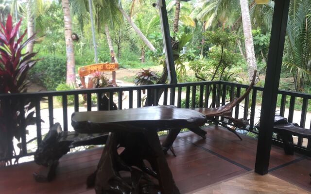 Phumiphat Resort  Koh Mook