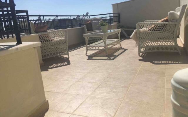 Stunning 8 bed Penthouse in Altinkum ,didim