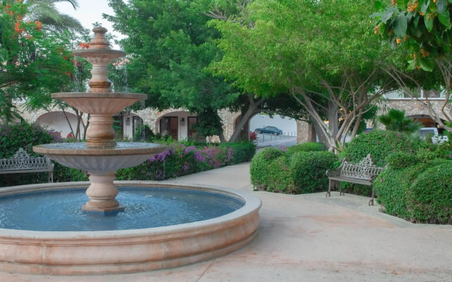Pedregal Suites Downtown and Marina