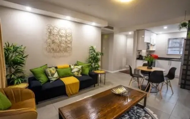 uSHAKA WATERFRONT - SUPERB STUDIO SERENITY