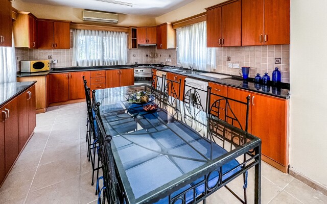 Fantastic Villa with Private Beach in Girne