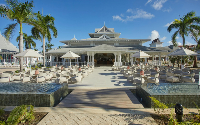 Bahia Principe Luxury Esmeralda - All Inclusive - Newly Renovated