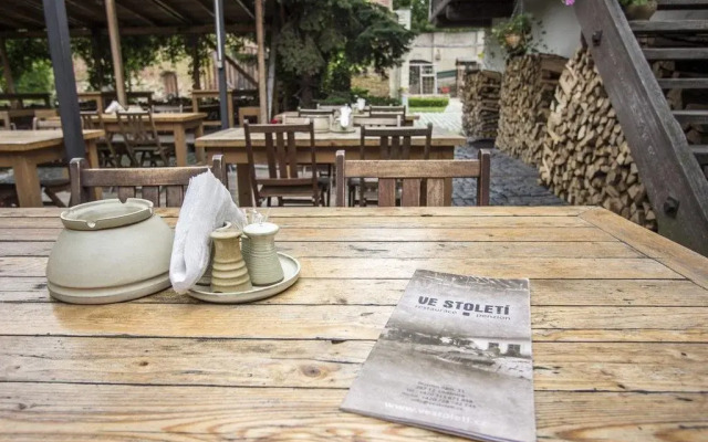 Penzion Ve stoleti