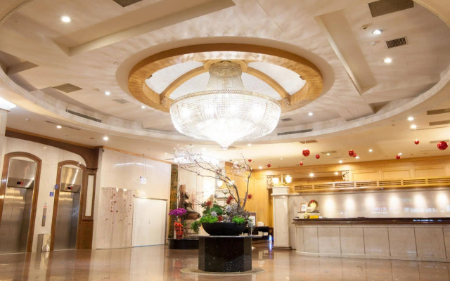 Highness Hotel