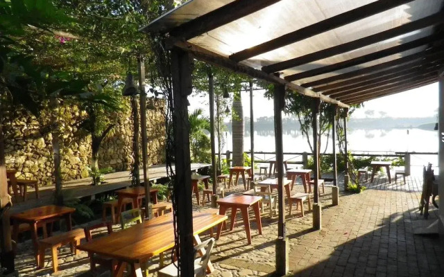 Cocuyos 92 Hosteria Del Rio