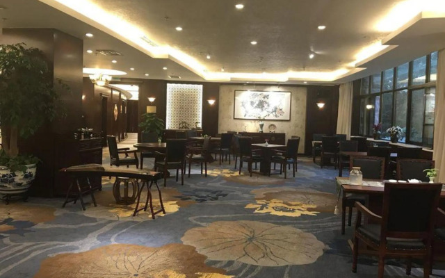 Hua Rong Hotel