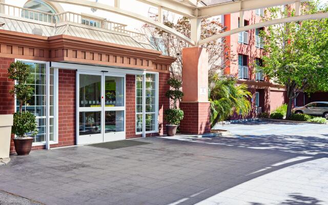 Holiday Inn Hotel & Suites San Mateo-San Francisco SFO by IHG