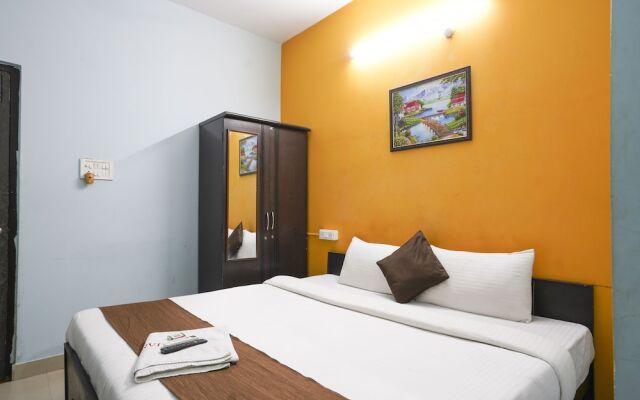 OYO 80454 Grand Aarvi Suites