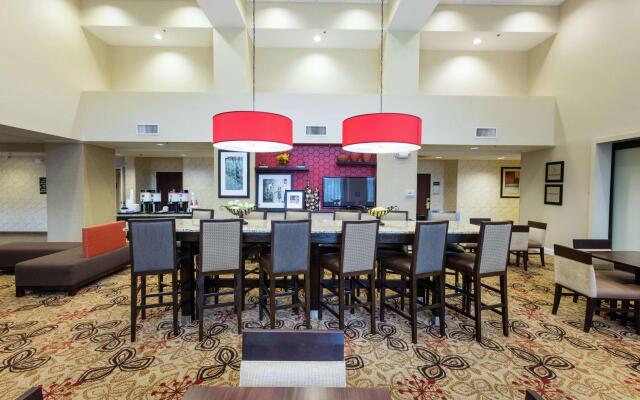 Hampton Inn Suites Jacksonville Airport