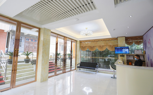 Wuhan Good Time Hotel (Tianhe Airport Hengdian Subway Station)