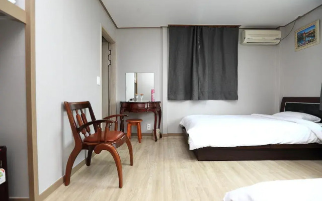 Jeju Ophirhouse Pension
