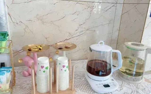 Yeste Hotel (Baise Zhuzhou Bridge No. 5 Middle School)