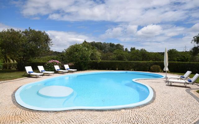 Beautiful Holiday Home With Private Pool
