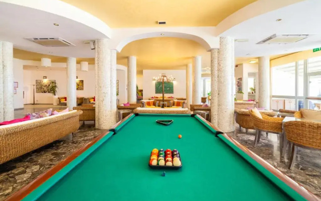 American Hotel
