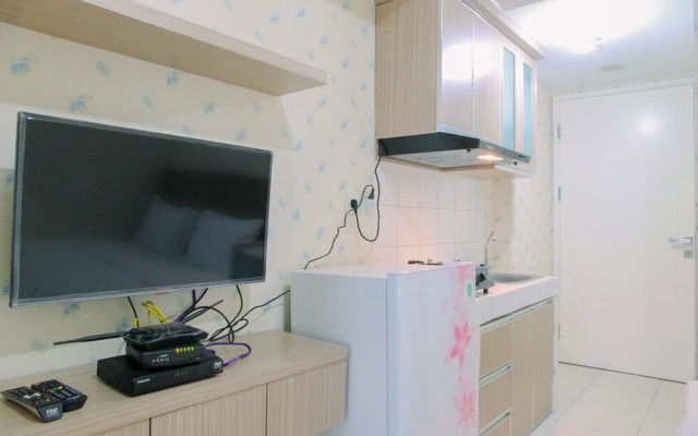 Cozy Stay Studio at Springlake Summarecon Bekasi Apartment