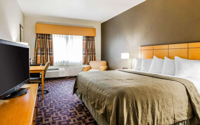Quality Inn & Suites Des Moines Airport
