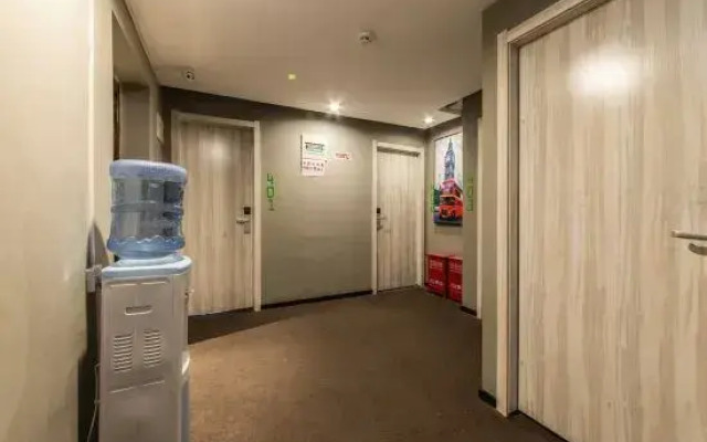 Cypress Hotel Zhengzhou (CBD Convention and Exhibition Center)