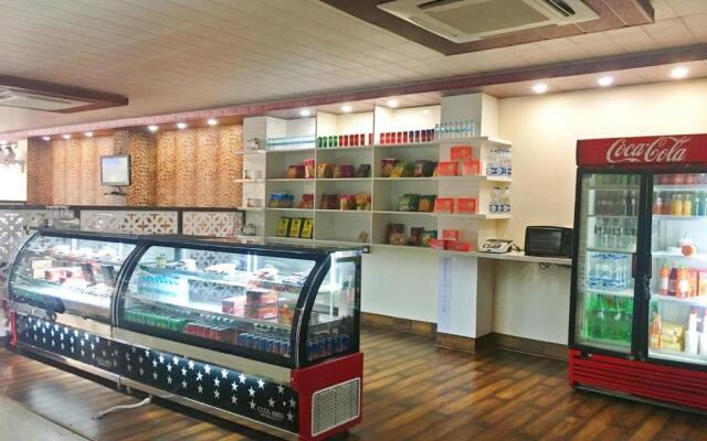 Spring Sky Mughalsarai By ShriGo Hotels