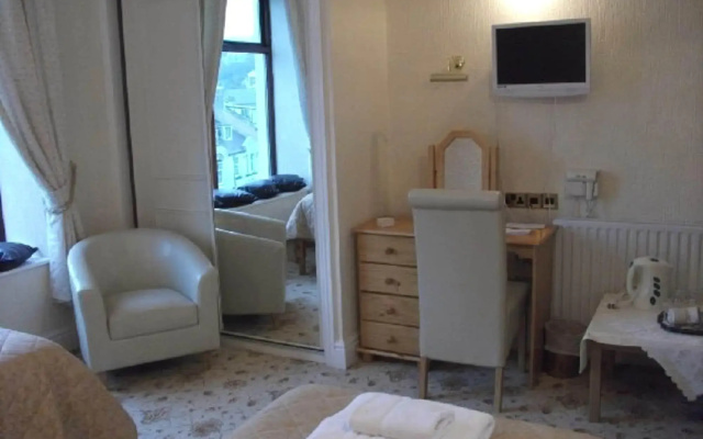 Falcon's Nest Self Catering Apartments — фото 3