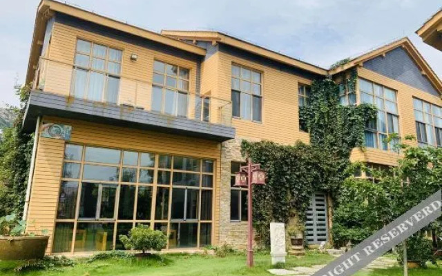 Rizhao 24 Painting, live spring Mountain Home Stay