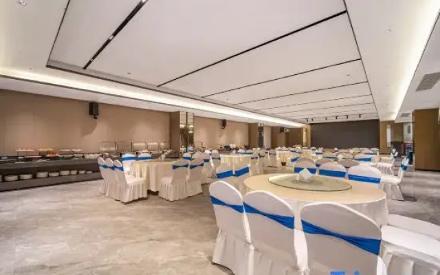 Zhongzhou Yihe Hotel