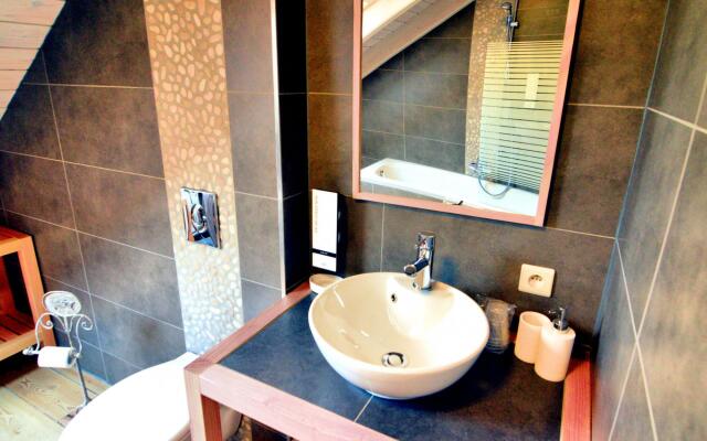 Lush Chalet In Septon With Sauna