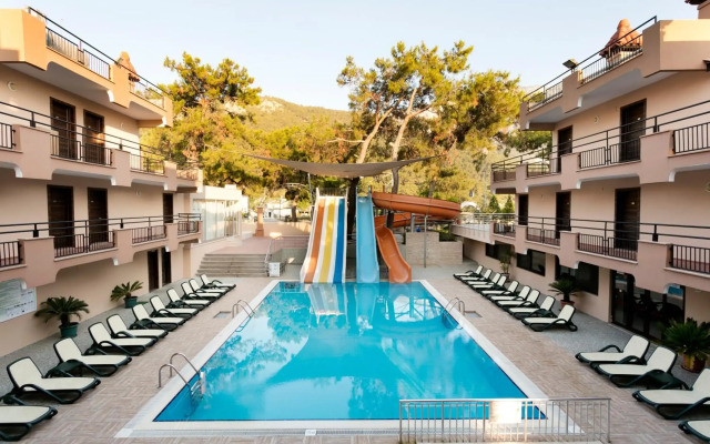 Aleria Belport Beach Hotel