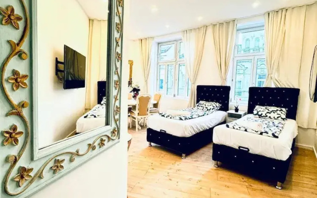 Spacious 3BR Near Kaufpark Alterlaa
