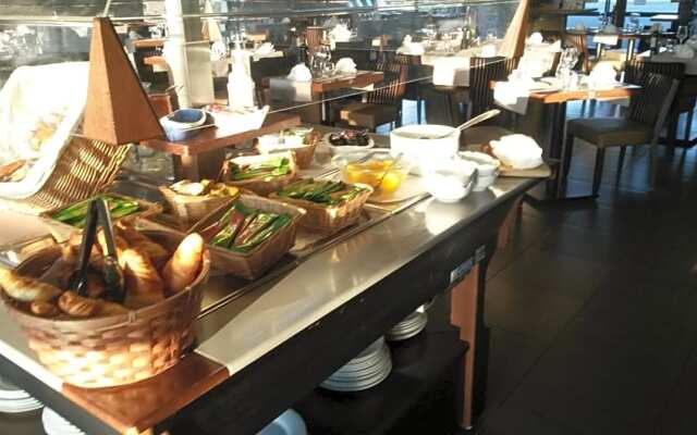 Hôtel Restaurant AKENA Bordeaux La Brède