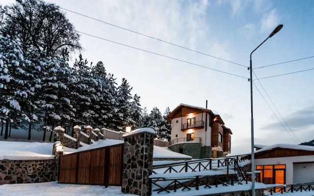 Crystal Hill Villas