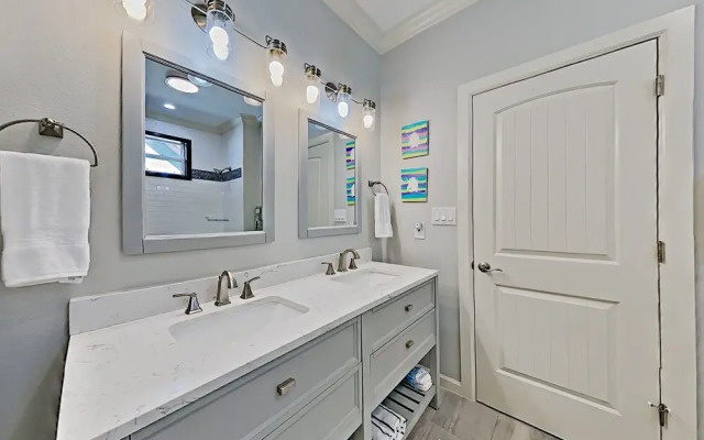 1231Swat 7 Bedroom Home
