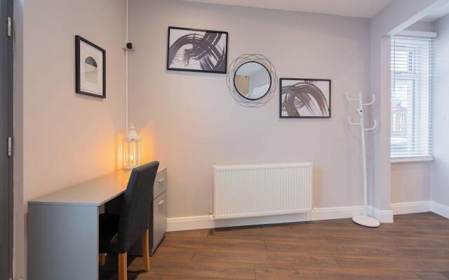 Stunning 3 Bedroom House-tottenham Stadium-parking