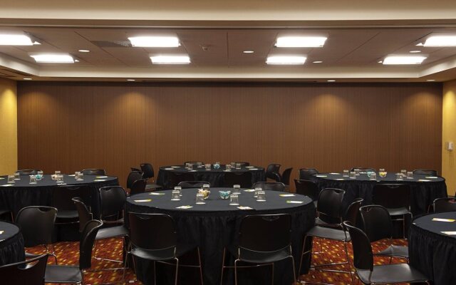 Courtyard Milwaukee Airport