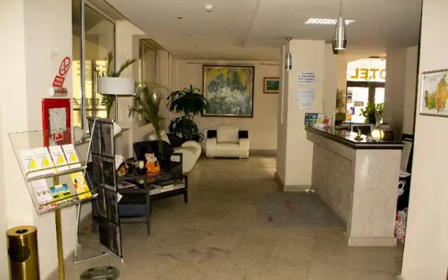 Seven Hotel