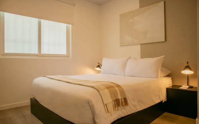 w Spectacular 1BR w Terrace in Miraflores