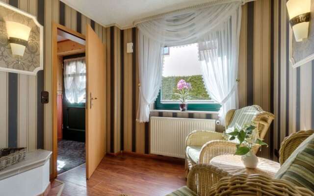 Am Rotdorn Modern Retreat