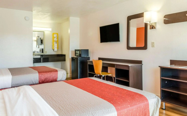 Motel 6 Saraland, AL